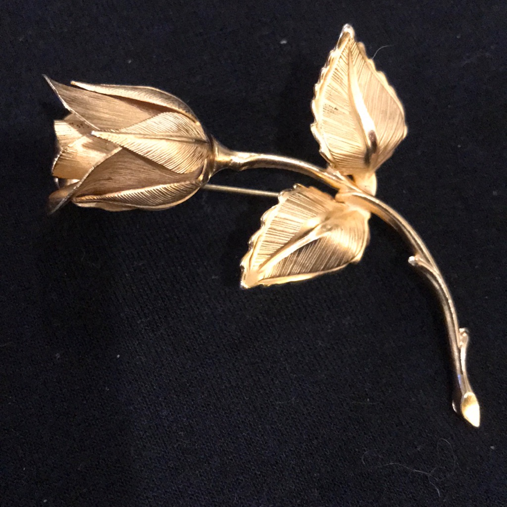 Vintage Giovanni Rose Gold Tone Brooch Pin 11$